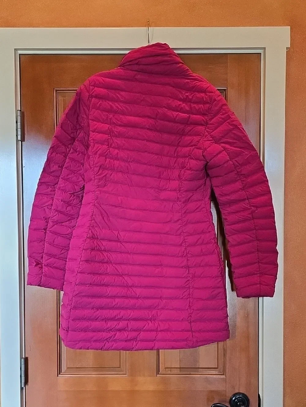lululemon athletica Women's Long Quilted Puffer Jacket - Fuchsia. NWOT! SIZE 10